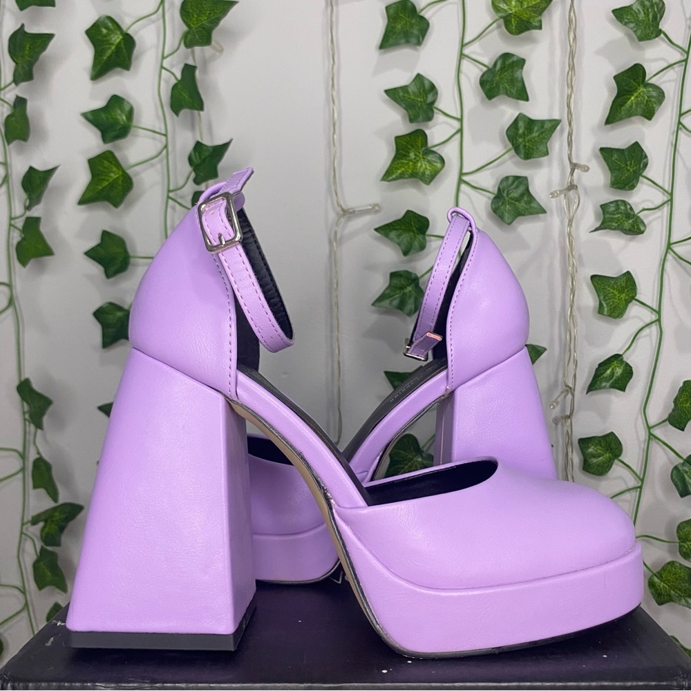 Size 6.5 high heels